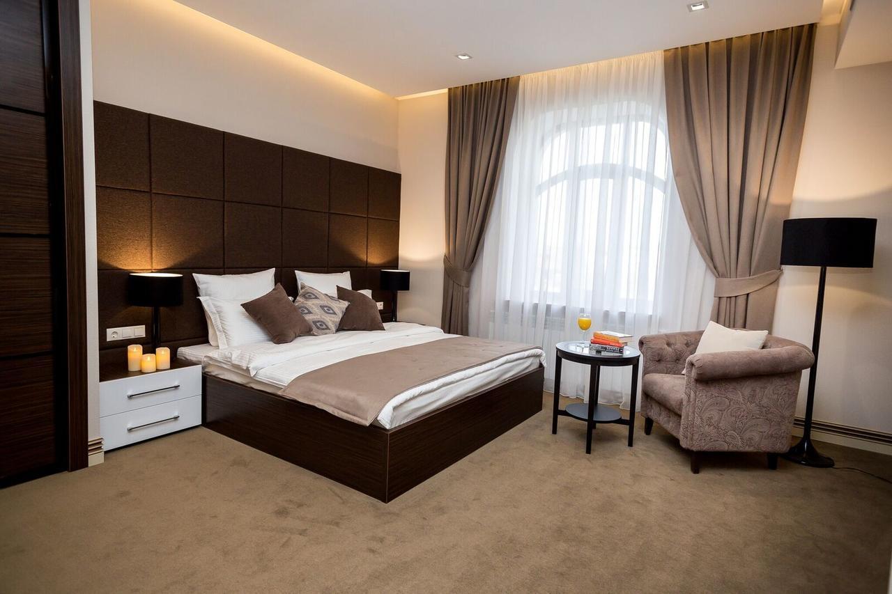 Park Hotel Warshawskiy Sarny  ภายนอก รูปภาพ