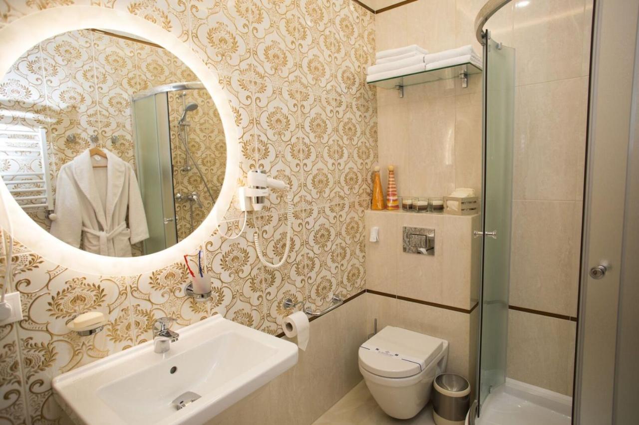 Park Hotel Warshawskiy Sarny  ภายนอก รูปภาพ