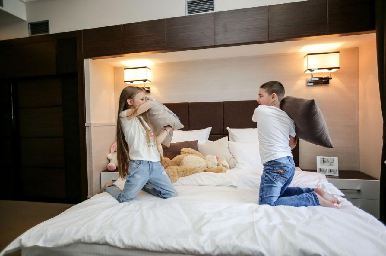 Park Hotel Warshawskiy Sarny  ภายนอก รูปภาพ