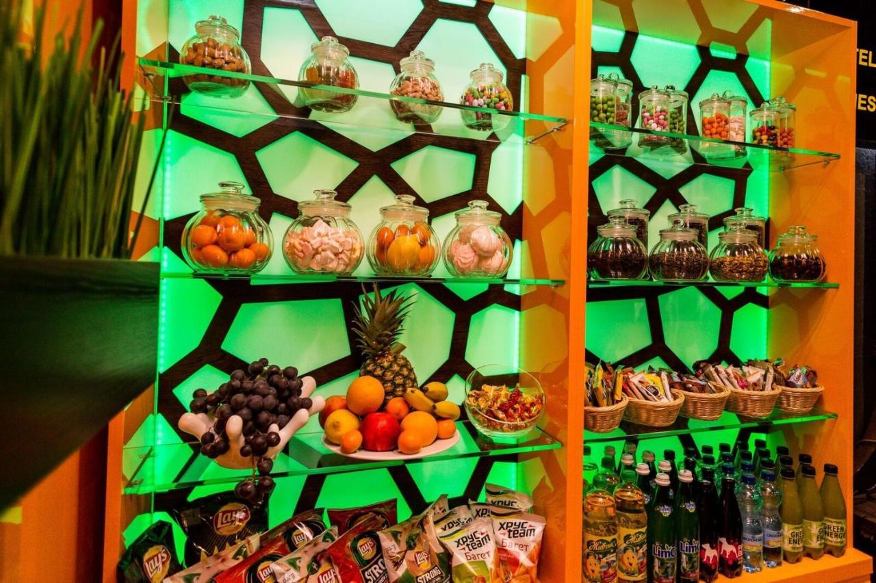 Park Hotel Warshawskiy Sarny  ภายนอก รูปภาพ